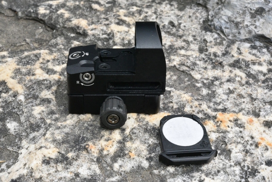 KANDAR IPX7 防水 1x17x24 反射 赤点視力 最大出力5MW